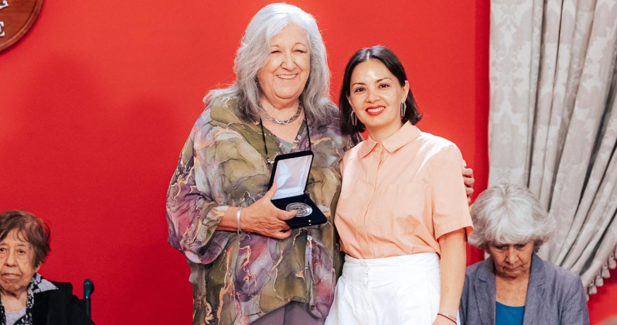 Anita Reeves y 3 figuras de la cultura reciben la Orden al Mérito Pablo Neruda