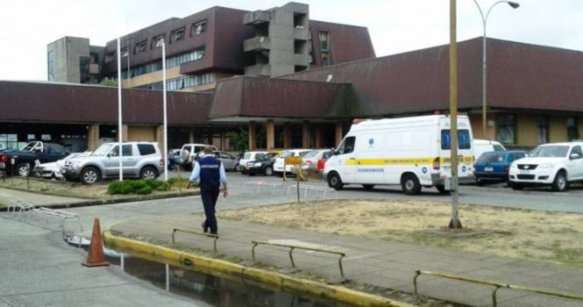 Justicia ordena indemnizar a paciente que vivió con tubo de drenaje olvidado en su cuerpo por dos años