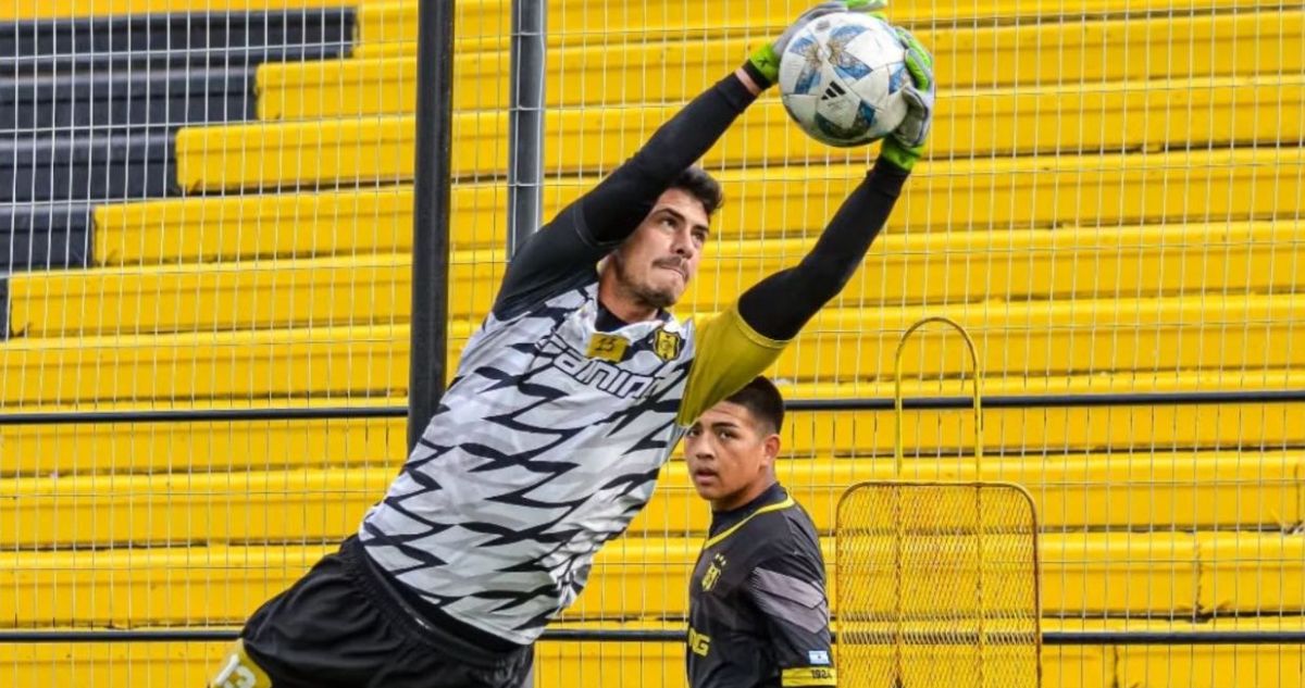 Mauricio Nievas tuvo que ser salvado tras un parto en entrenamiento de Deportivo Madryn.