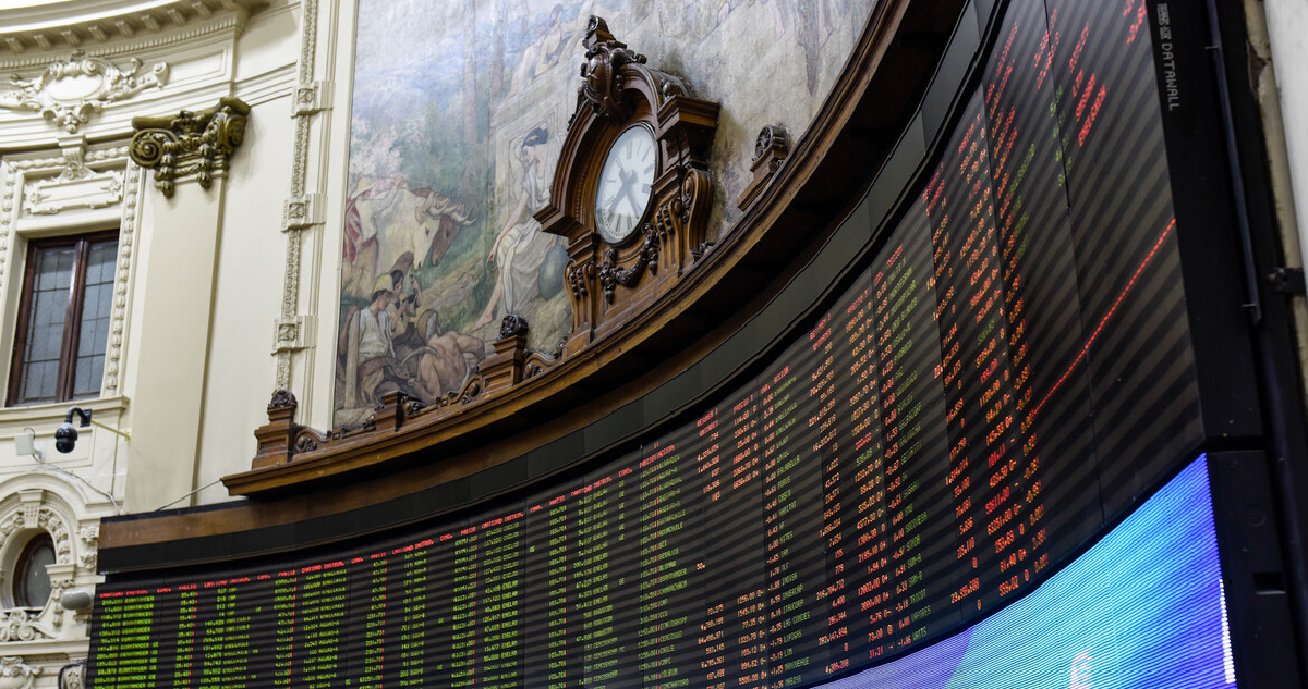 La Bolsa de Santiago logra su primer máximo histórico del 2026 y sortea incertidumbre por Venezuela