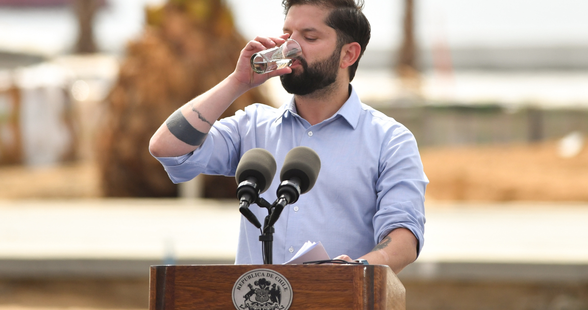 Boric tras Casen: “Mientras la derecha insiste que Chile se cae a pedazos (…) retrocede la pobreza”