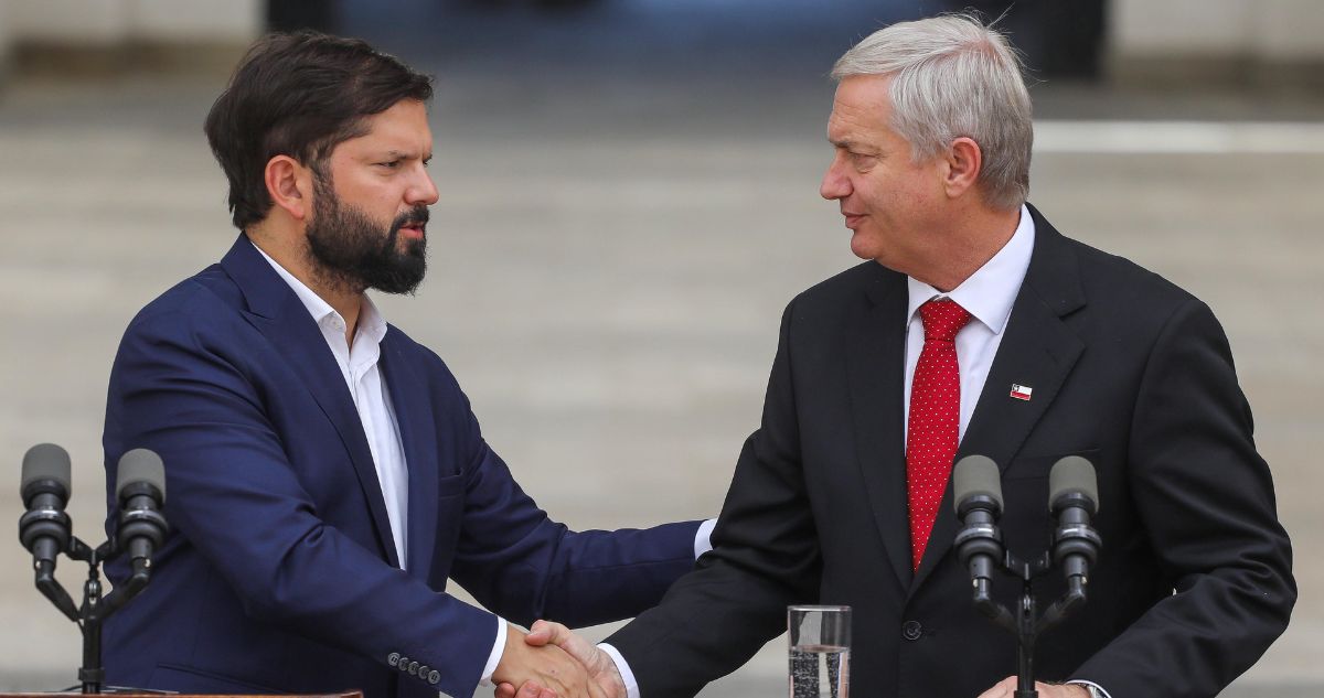 Kast se reúne con Boric y valora información de La Moneda por incendios en Ñuble y Bío Bío