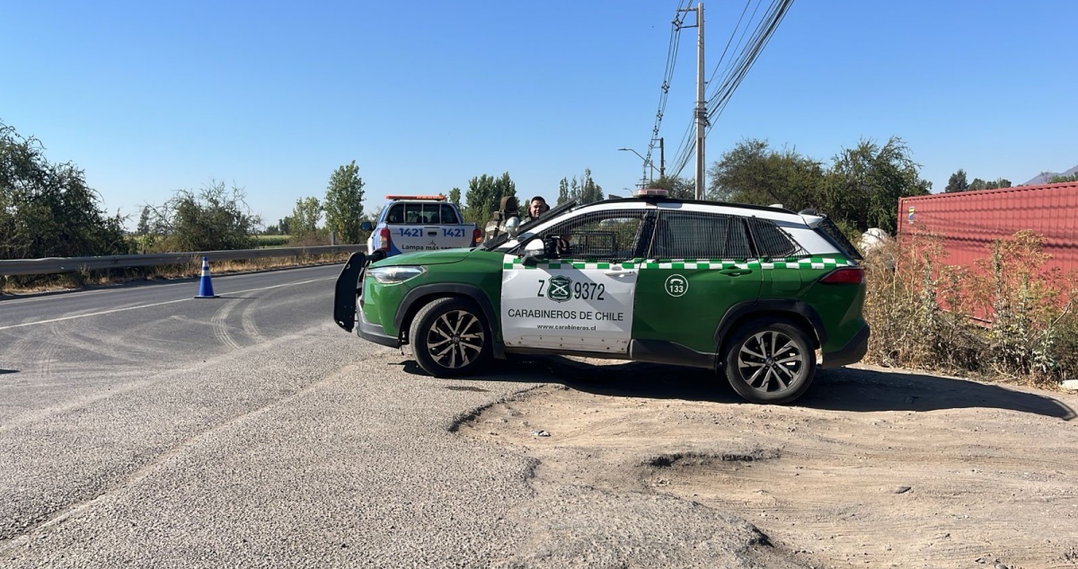 Carabineros investiga hallazgo de un cadáver en Camino El Noviciado de Lampa