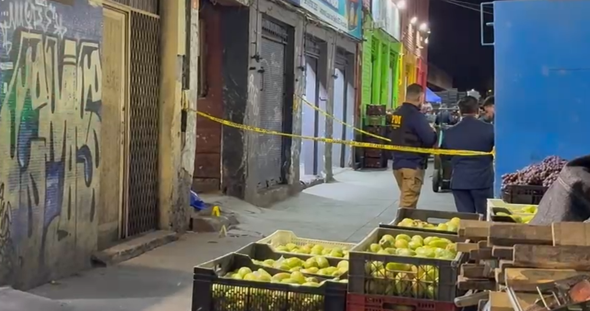 Asesinan a tiros a hombre de 54 años en la Vega Central: fue hallado al interior de local