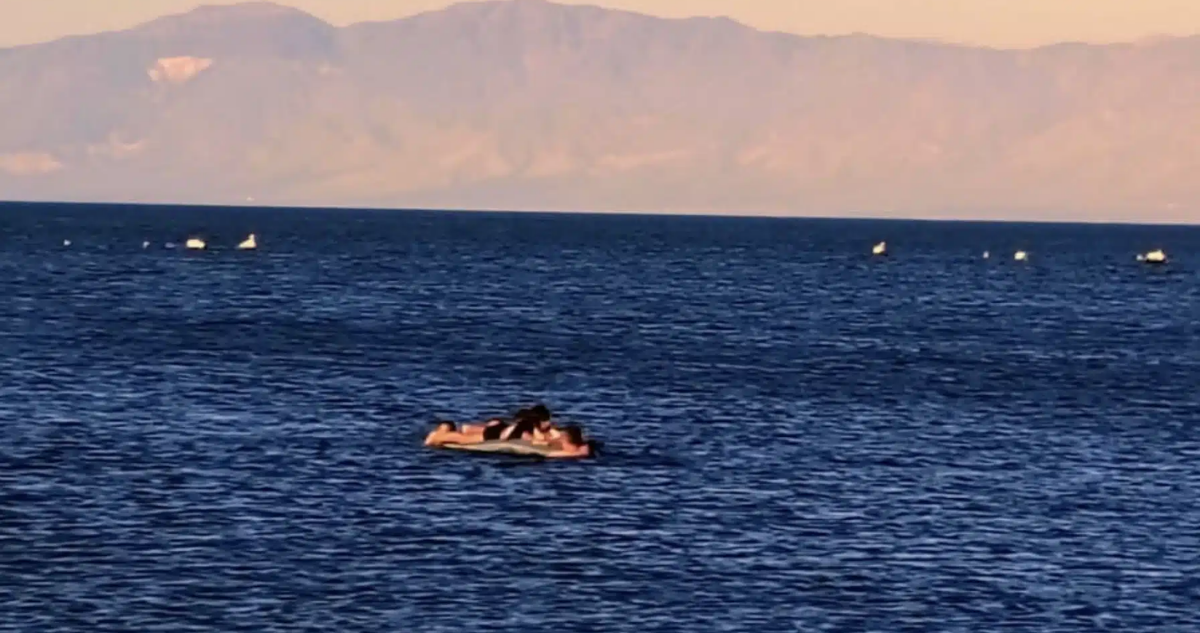 Carabinero de franco rescata a dos menores y su padre que eran arrastrados mar adentro en Mejillones