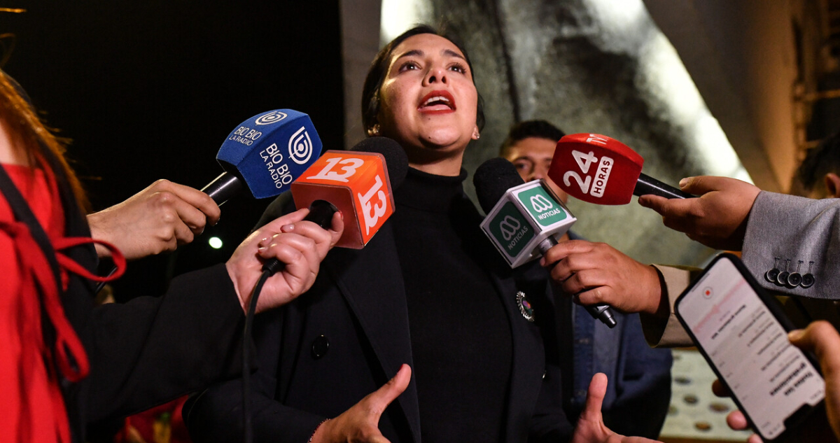 Diputada Cariola llama a la unidad tras quiebre entre PS y PC-FA: “La gente no nos quiere ver pelando”