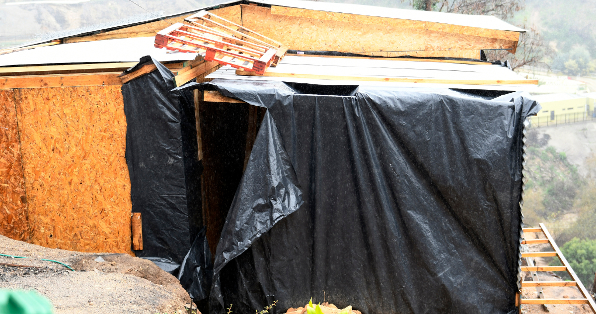 Foto de contexto de vivienda precaria.