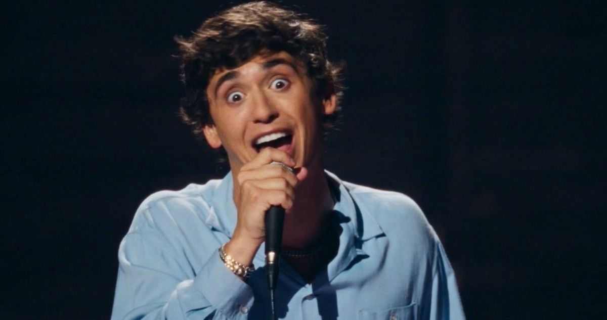 El chiste viral del actor latino de SNL que le pega al ICE, Trump y quienes discriminan latinos