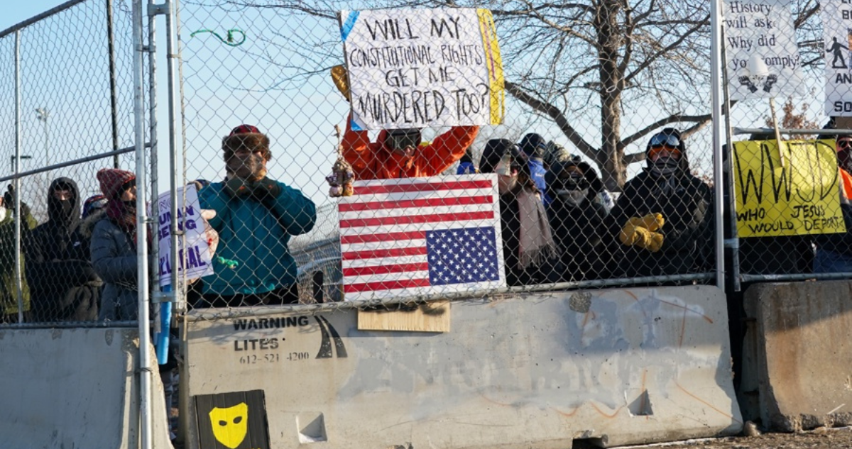 Cientos de personas protestan en Minneapolis tras muerte de Alex Pretti a manos de agentes del ICE