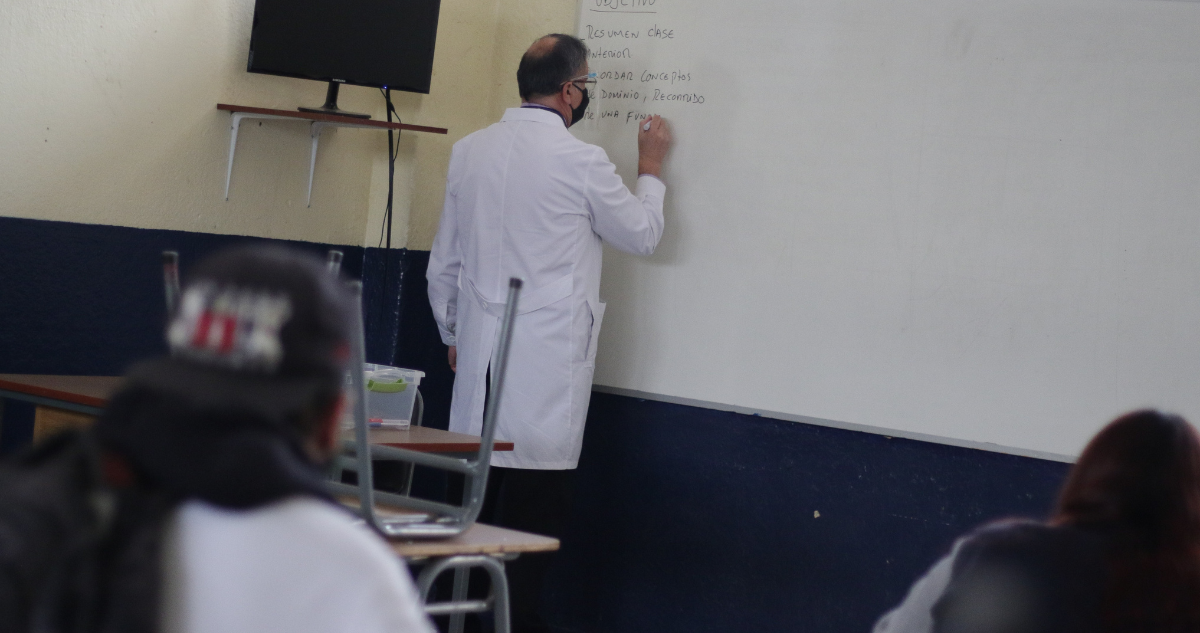 Colegio de Profesores critica gestión del SLEP en Valdivia por cerca de 100 docentes despedidos