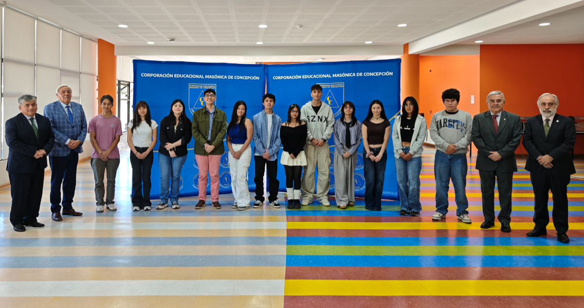 “Me emocioné mucho”: 10 estudiantes de Colegios Concepción obtienen puntajes nacionales en prueba PAES
