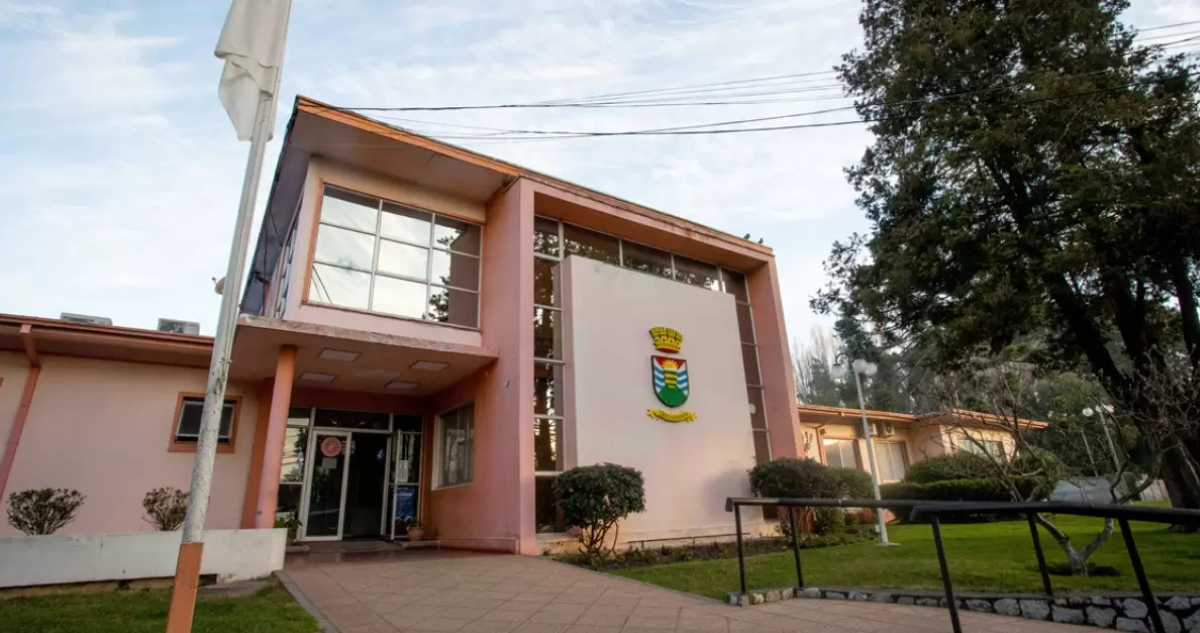 Chiguayante: municipio explica que sumario y condena de funcionario no impide bono de $78 millones