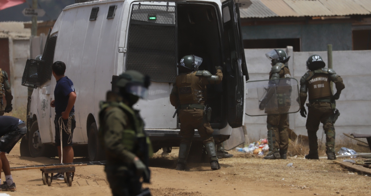 Desalojo de megatoma en San Antonio