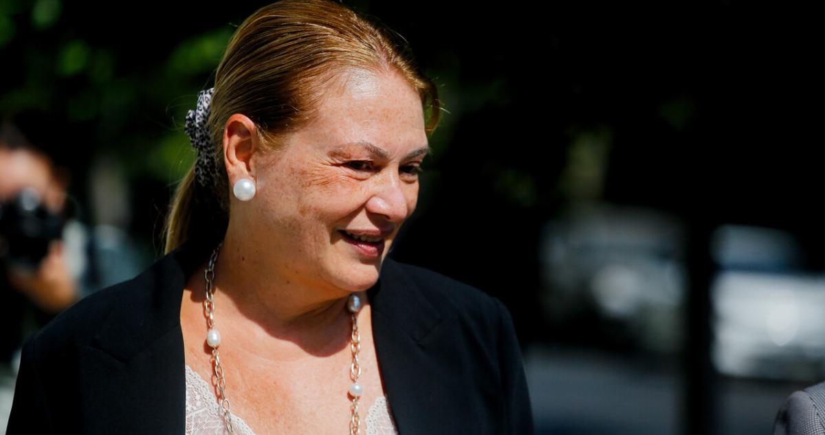 Acogen querella de capítulos contra exministra Ángela Vivanco: se abre paso a eventual formalización