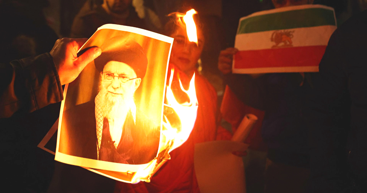 EEUU ordena la salida inmediata de sus ciudadanos de Irán