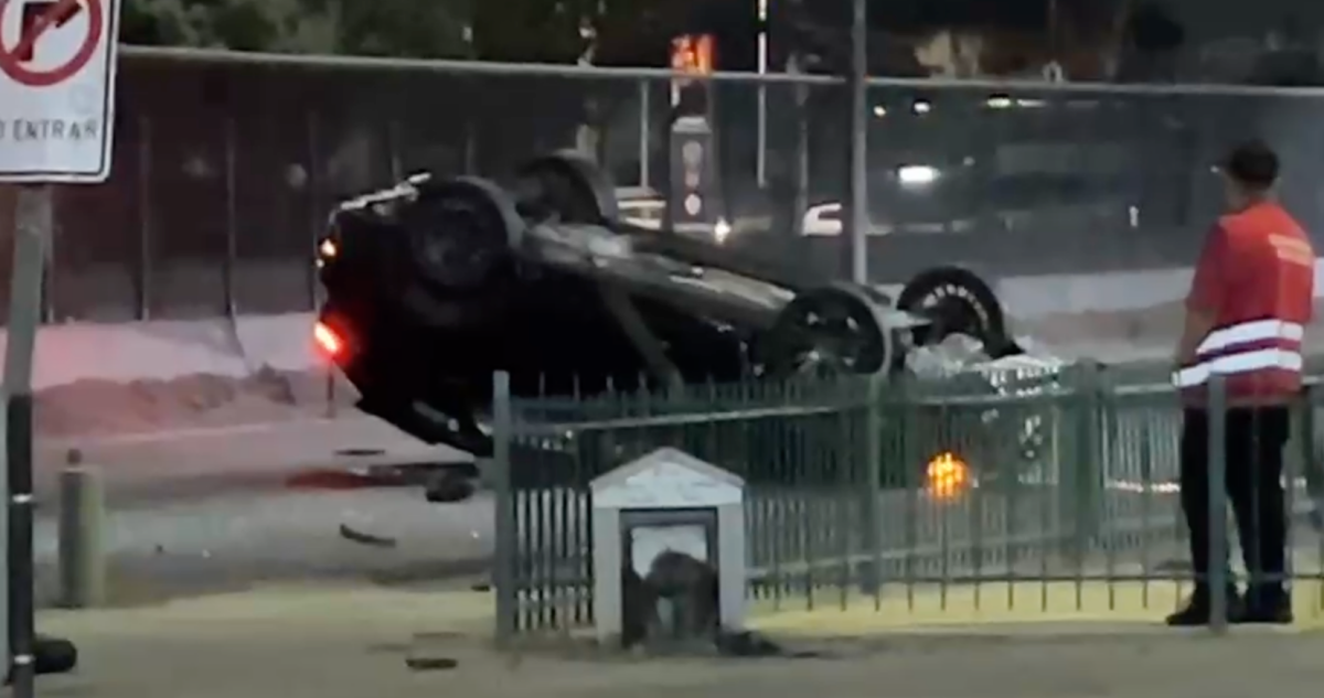 Banda que realizaba encerronas termina volcando un vehículo durante persecución en Buin