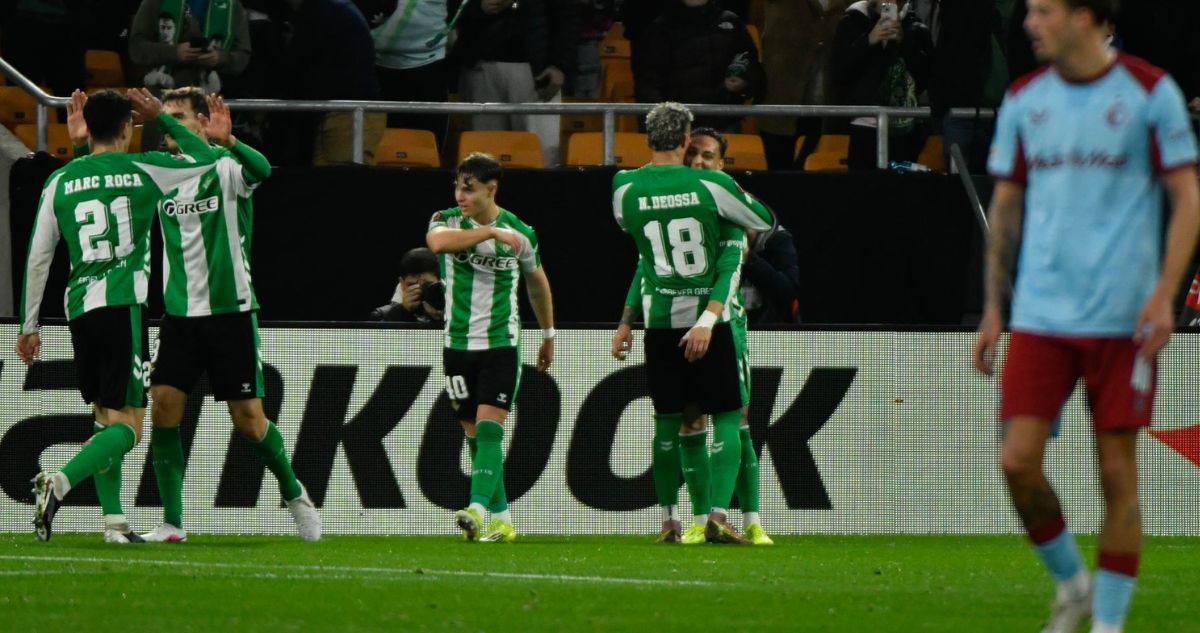 Betis de Pellegrini se metió en octavos de final de Europa League.