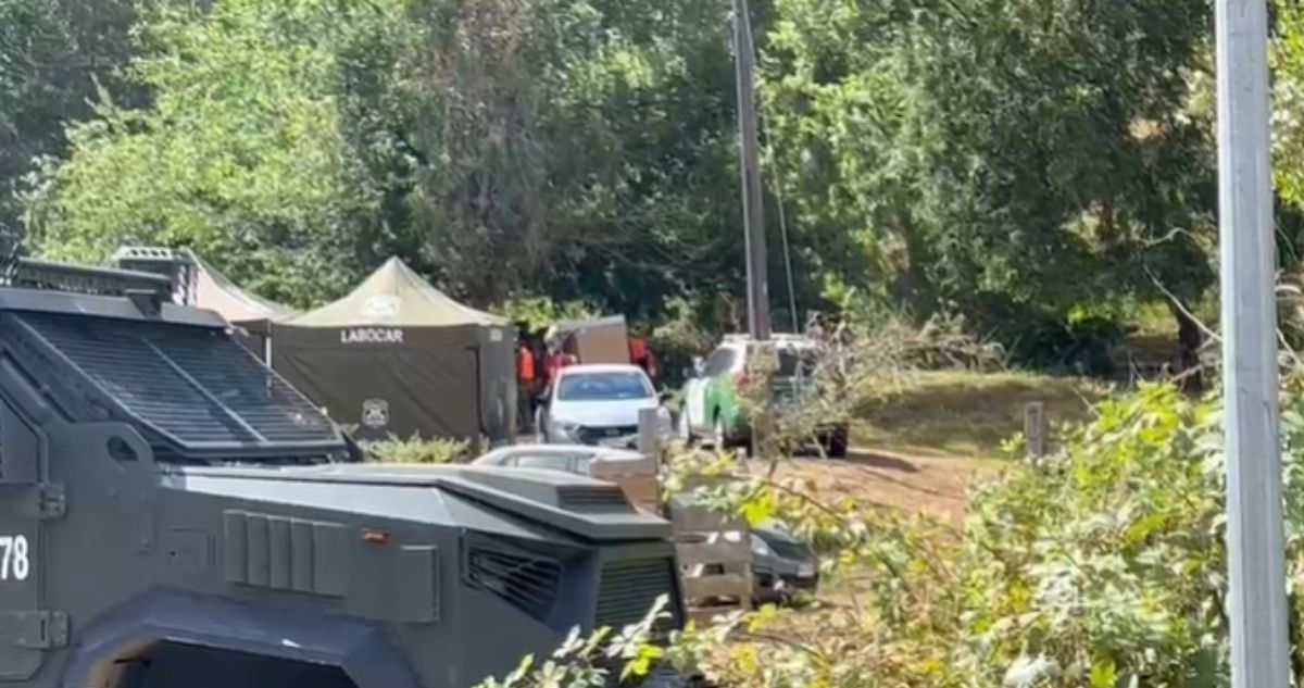 Encuentran “elementos de interés” durante excavaciones en terreno donde vivía Julia Chuñil