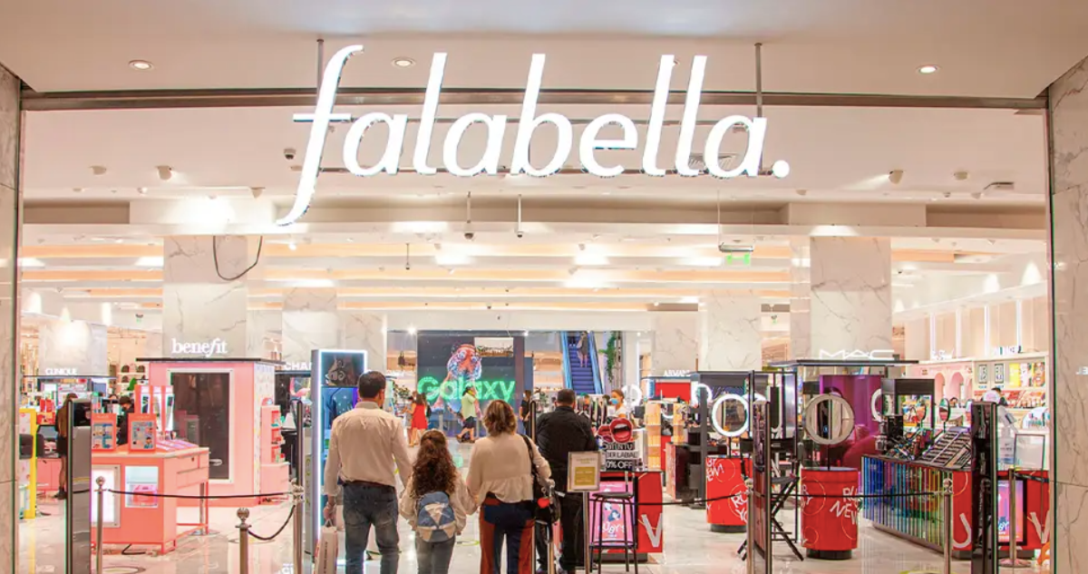 Falabella afirma imperio en Colombia: se queda con 100% de su operación tras salida de socio histórico