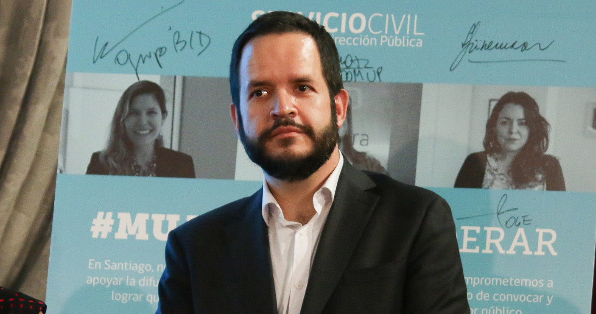 Felipe Melo renuncia a la jefatura de asesores de la Presidencia: Aisén Etcheverry asumirá el cargo