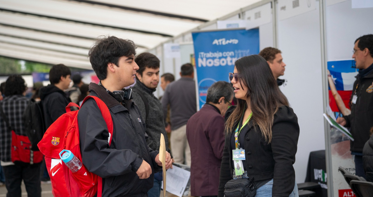 Anuncian Feria de Empleo Joven en La Florida: revisa la fecha y cargos que estarán disponibles