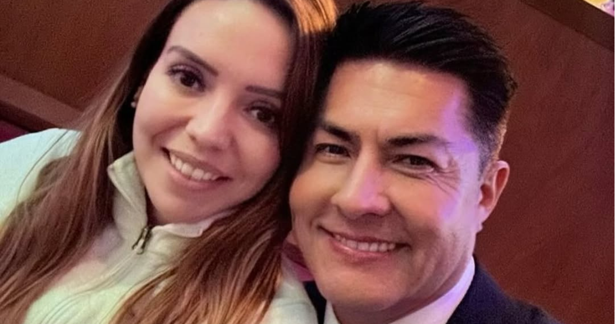 Camila Flores junto a Percy Marín