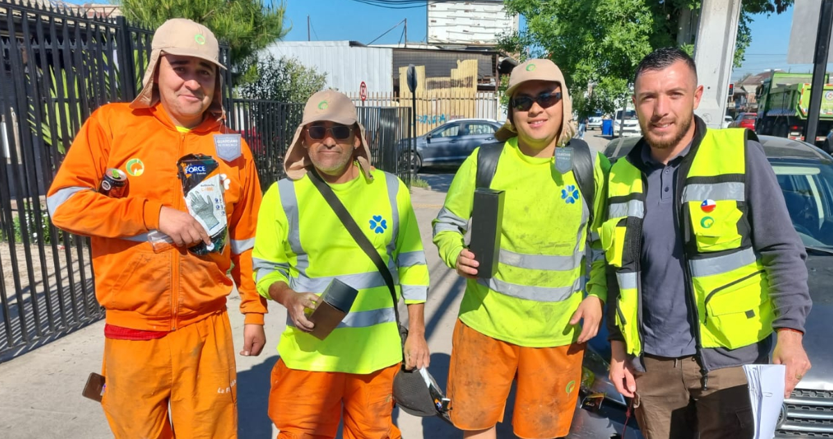 Foto 2 de Iván Sandoval trabajando en el rubro de la recolección de basura