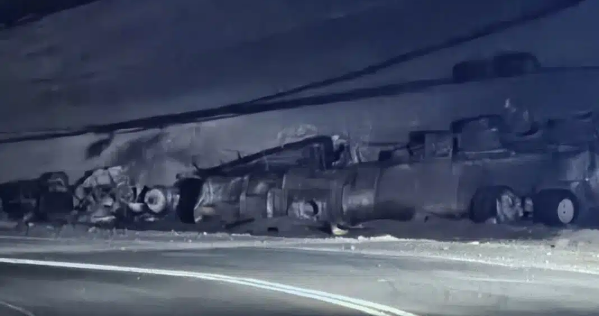 Volcamiento de camión con ácido sulfúrico deja un fallecido en la región de Antofagasta