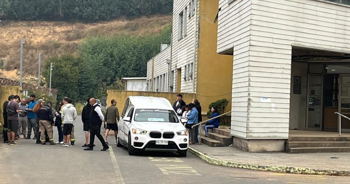 “Trabajé 15 años con él”: entregan cuerpo de trabajador portuario fallecido en incendio de Lirquén