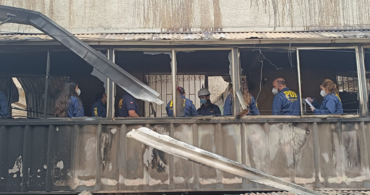 Encuentran restos orgánicos en población Ríos de Chile en Lirquén en medio de búsqueda por incendios