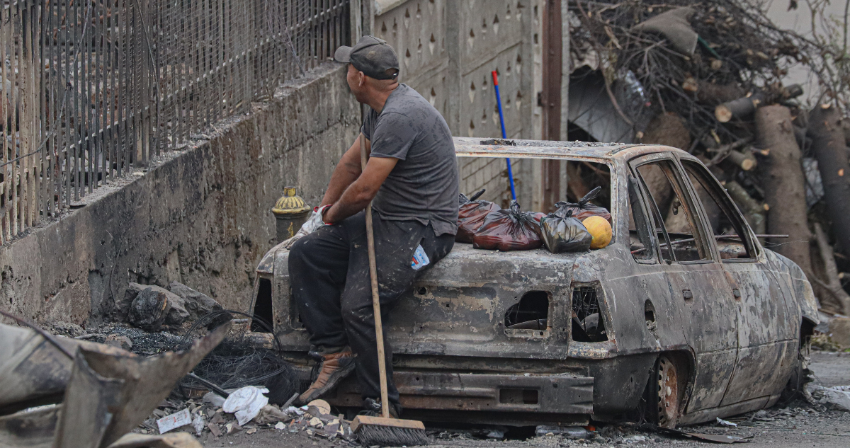 Vecinos de población Héctor Navarro de Lirquén piden maquinaria pesada y camiones para sacar escombros