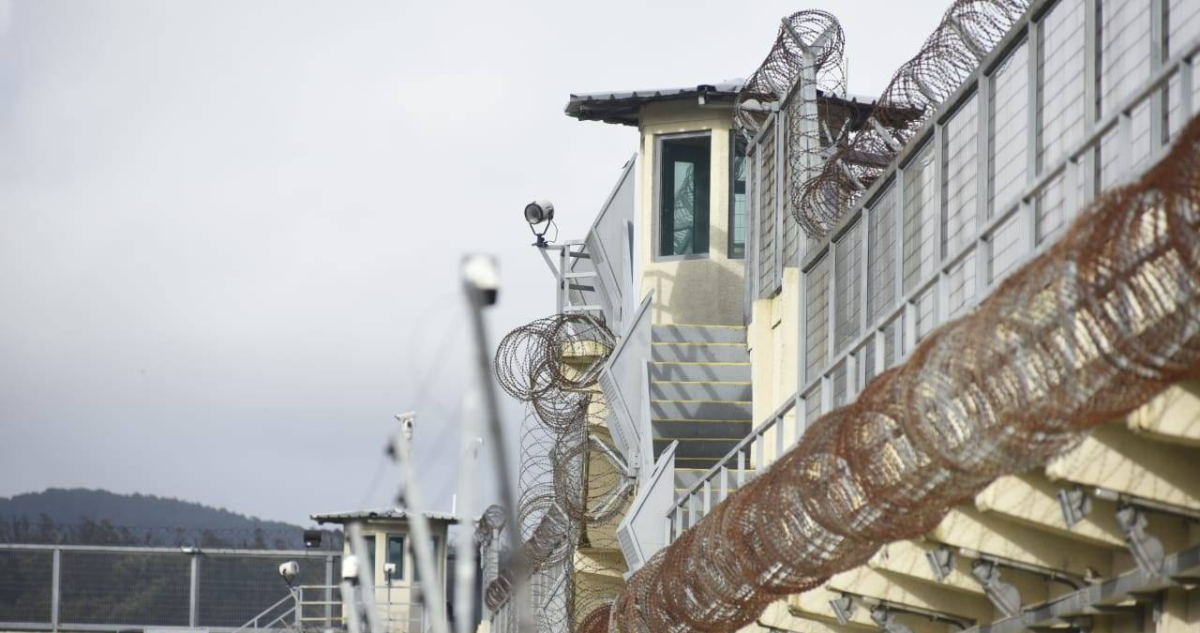 Peritaje psiquiátrico paralizó investigación contra hombre que decapitó a reo en cárcel de Concepción