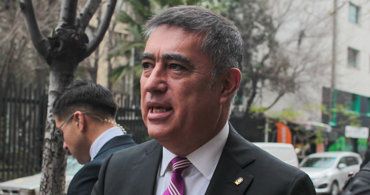 Desbordes critica el traspaso de colegios al Slep: “es una mala noticia para la comunidad de Santiago”