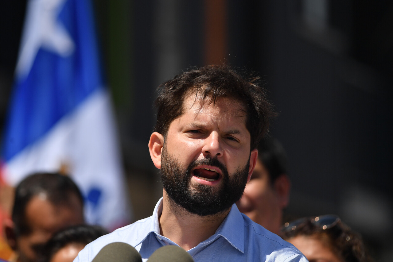 Gabriel Boric: "La izquierda que solo le echa la culpa al adversario está condenada a diluirse"