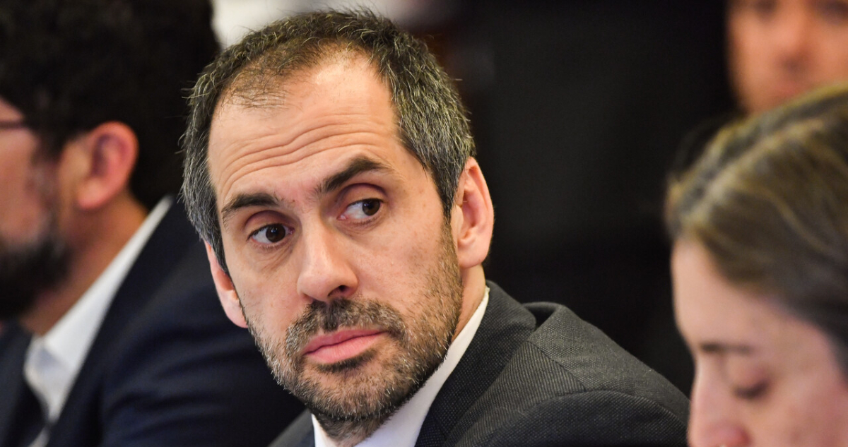 Grau defiende que el costo fiscal del nuevo reajuste al sector público es menor que en años anteriores