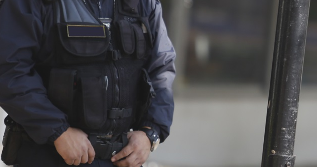 Dos guardias son heridos con arma blanca tras intentar frustrar hurto en supermercado de Villa Alemana