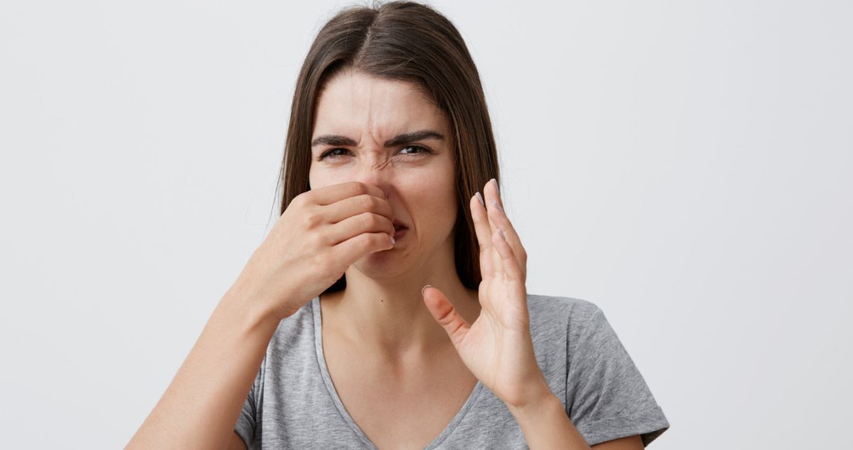 Como curar la halitosis y el mal aliento: puede ser síntoma de una enfermedad digestiva