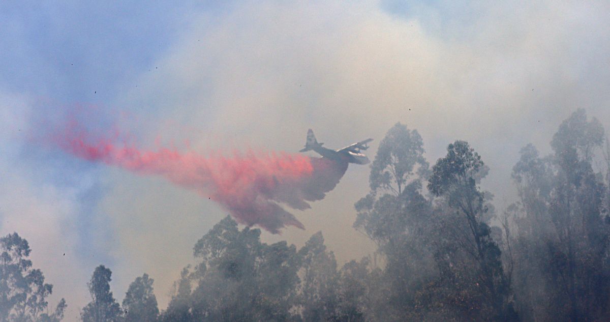 Jedena prohíbe uso de drones en zonas de incendios forestales en el Bío Bío