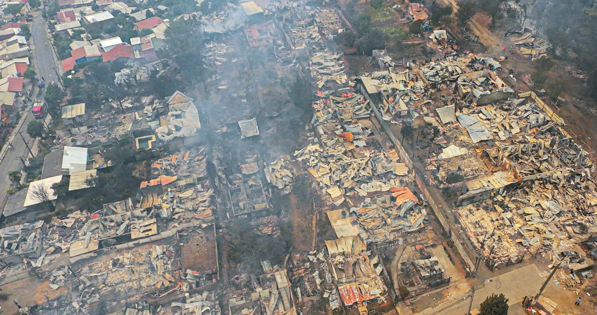 Incendios: cifra de fallecidos se mantiene en 19 y hay más de 320 viviendas destruidas
