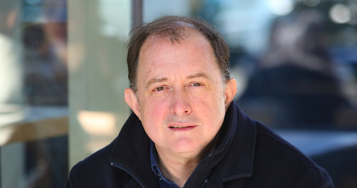 Poduje arremete contra Rojas y recuerda el retraso del hospital del cáncer por un “nido de arácnidos”