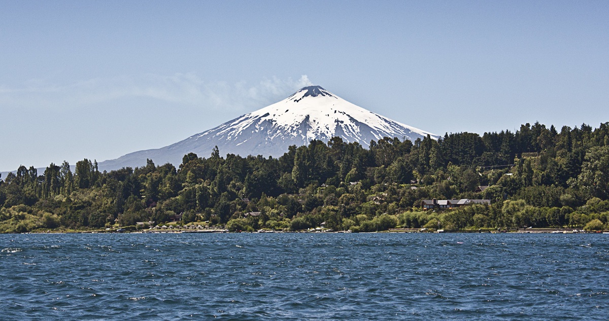 Conmoción tras hallazgo de cuerpo en el fondo del Lago Villarrica: era un joven de 27 años