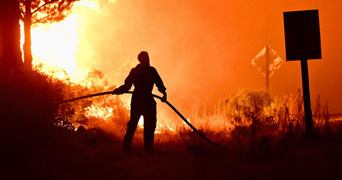 Lluvias ayudan al combate y aplacan incendios en Patagonia argentina: más de 21 mil hectáreas quemadas