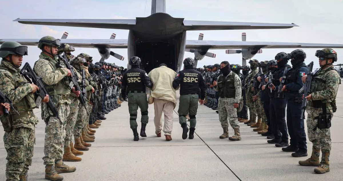 México entrega 37 presos de alta peligrosidad a EEUU