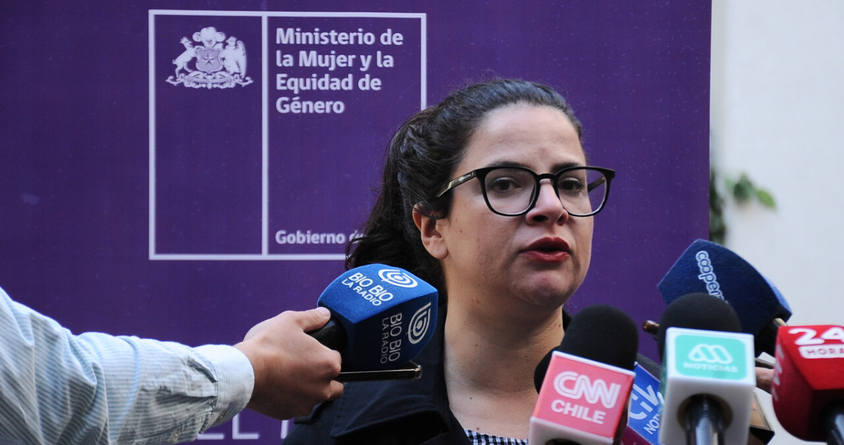 Funcionario recién contratado detectó millonario error en sueldos de Ministerio de la Mujer desde 2020