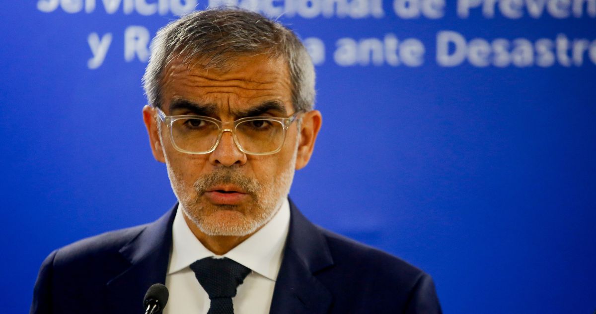 Megaincendio: ministro Cordero arremete contra Corma por culpar a otros y no asumir su responsabilidad