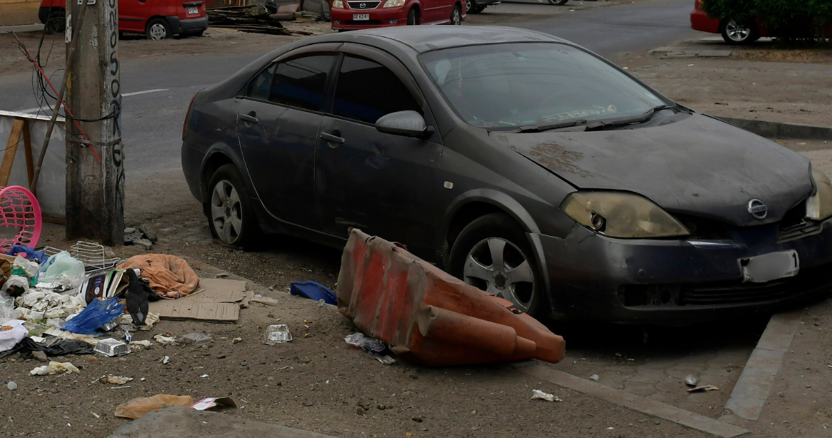 Municipalidad de Osorno continúa con labores de retiro de vehículos abandonados en la vía pública