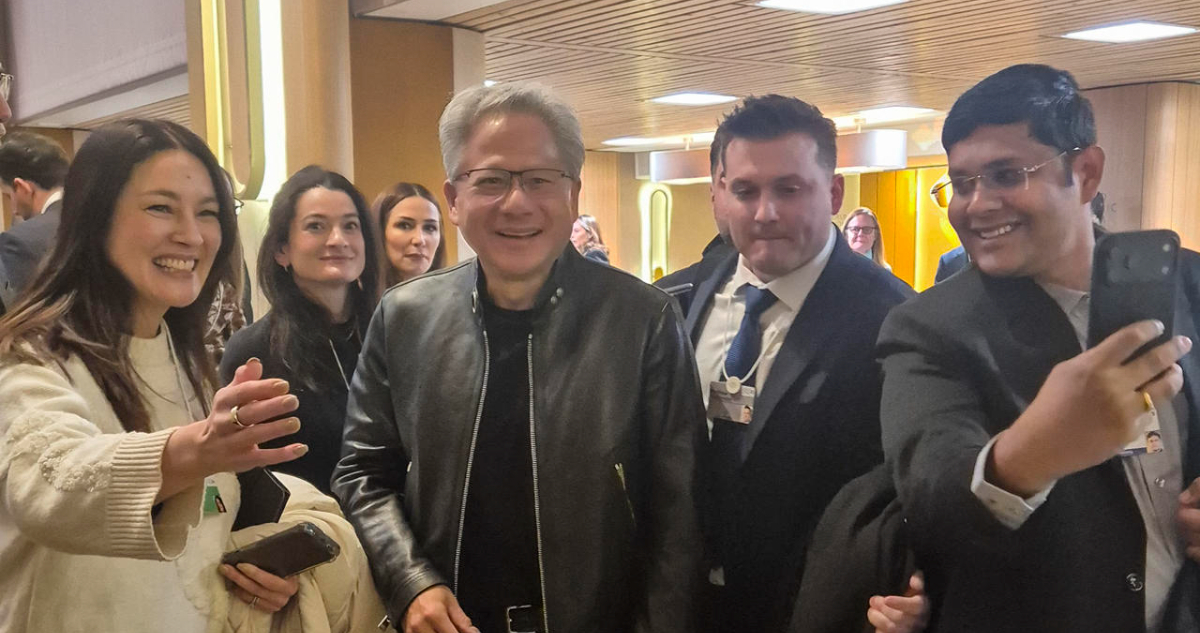 CEO de Nvidia rechaza que exista búrbuja de la IA y que avance es un hito en historia de la humanidad