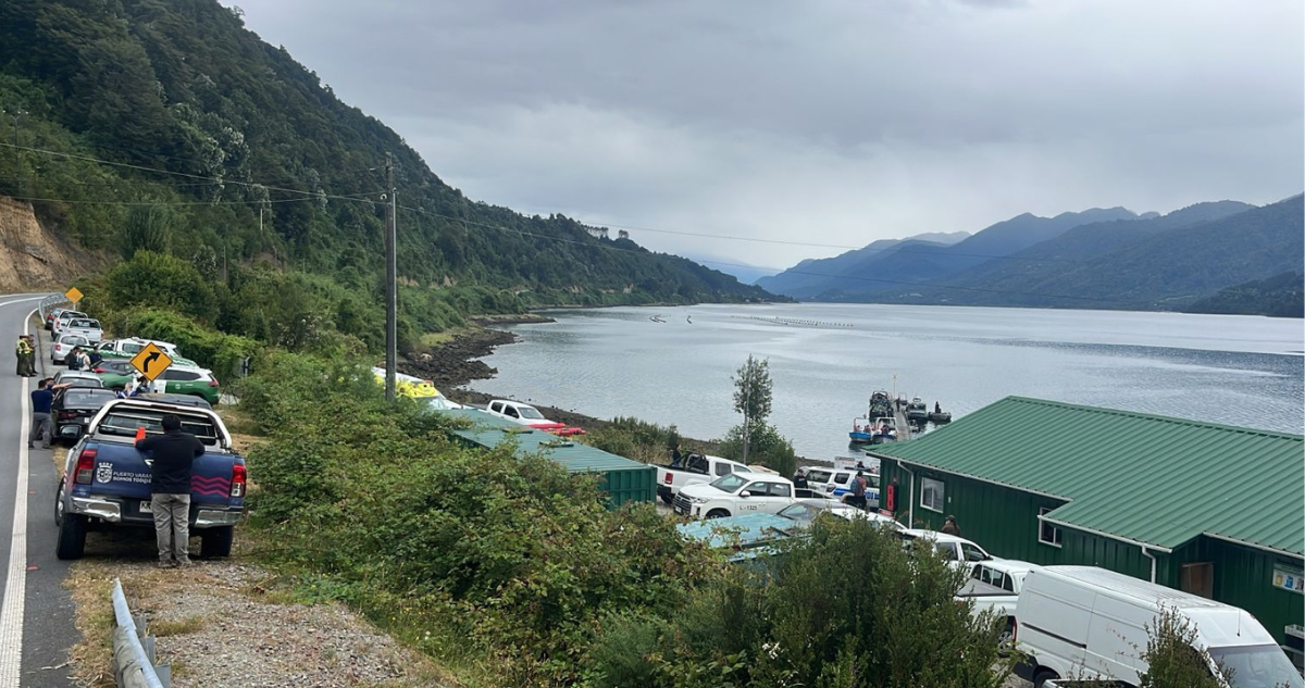 Padre de desaparecido apunta a que tripulación descansaba cuando nave se hundió en Estuario Reloncaví