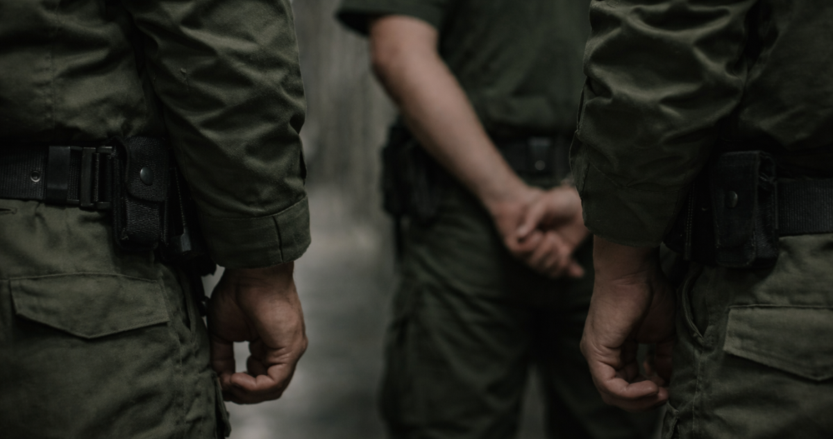 Pagos por MACH, baño como "motel" y venta de sushi: el modus operandi de gendarmes de Puerto Montt