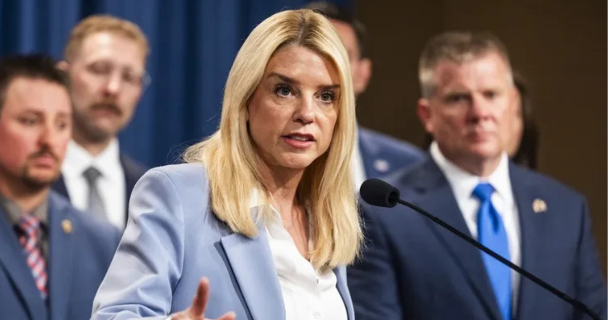 Pamela Bondi, fiscal general de la administración Trump